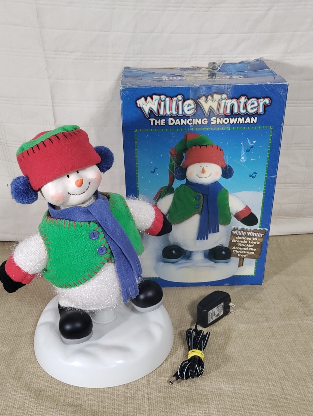 Willie Winter The Dancing Snowman " Rockin Around The Christmas Tree" Very Nice